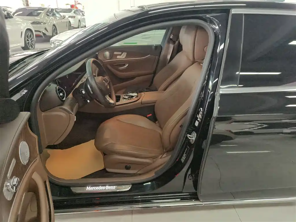 Mercedes-Benz E-Class 2018 Facelift E 300 L Luxury фото 11