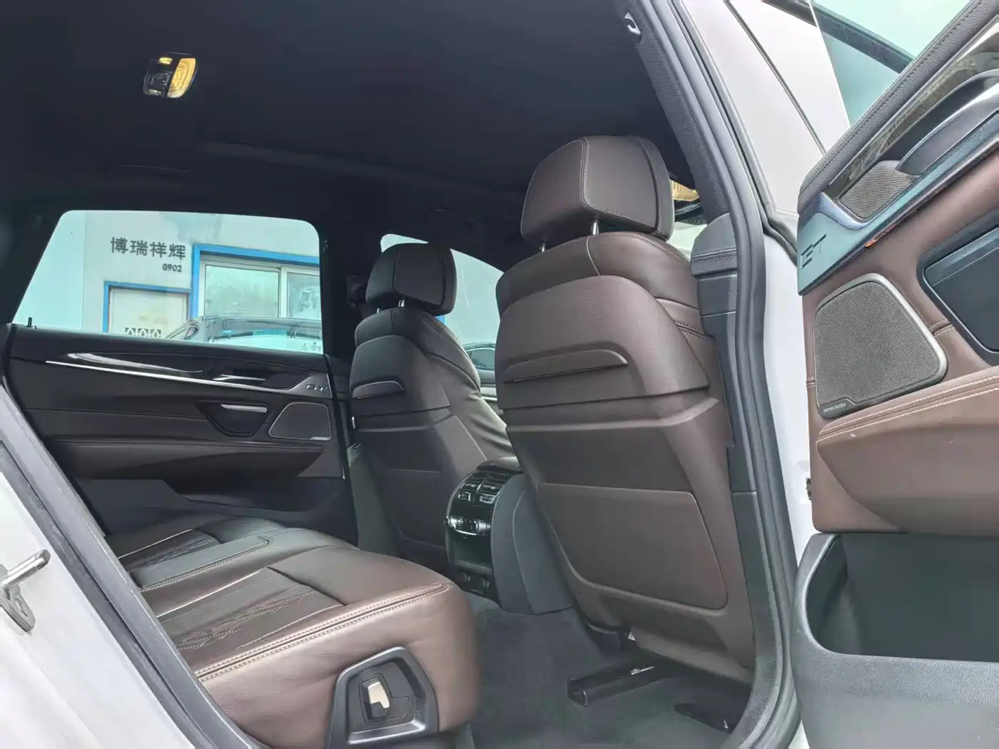 BMW 6 Series GT 2018 640i xDrive M Sport Package фото 18