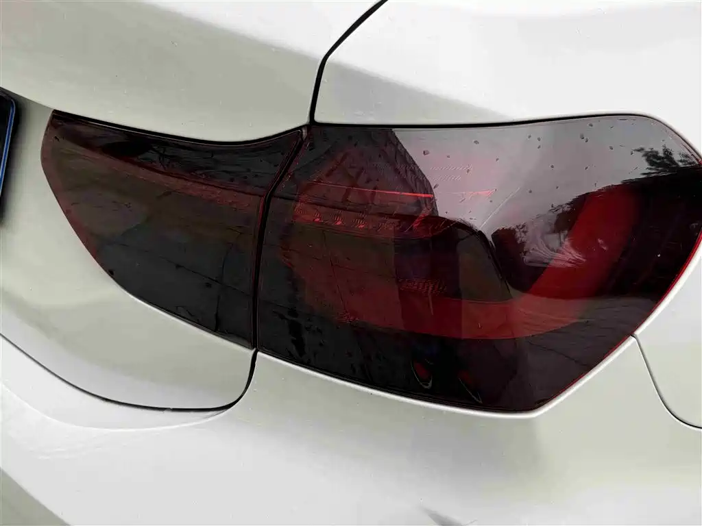 BMW 1 Series 2023 125i M Sport Shadow Edition фото 12