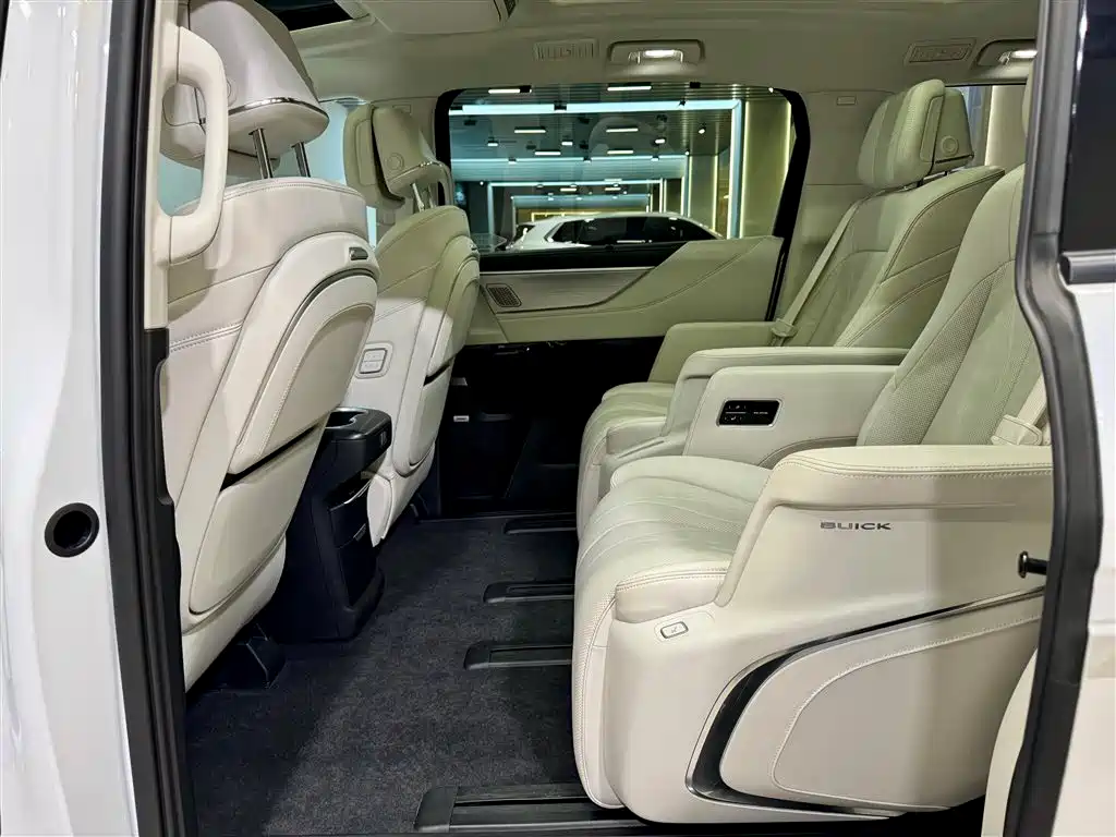 BUICK GL8 NEW ENERGY