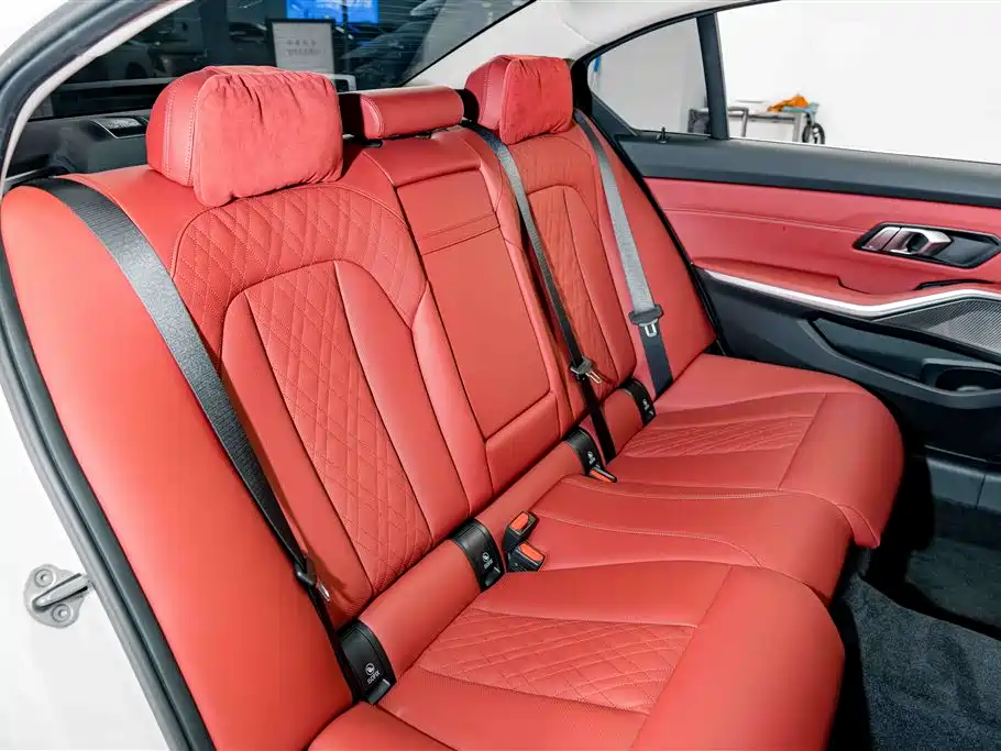 صورة 22 - BMW 3 Series