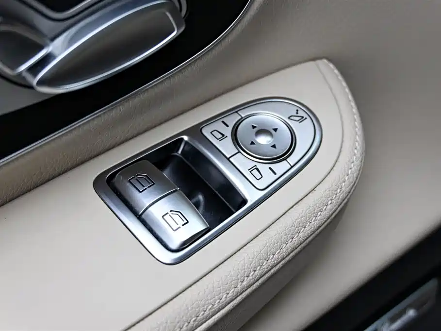 Mercedes-Benz V-Class 2021 V 260 Premium Edition фото 23