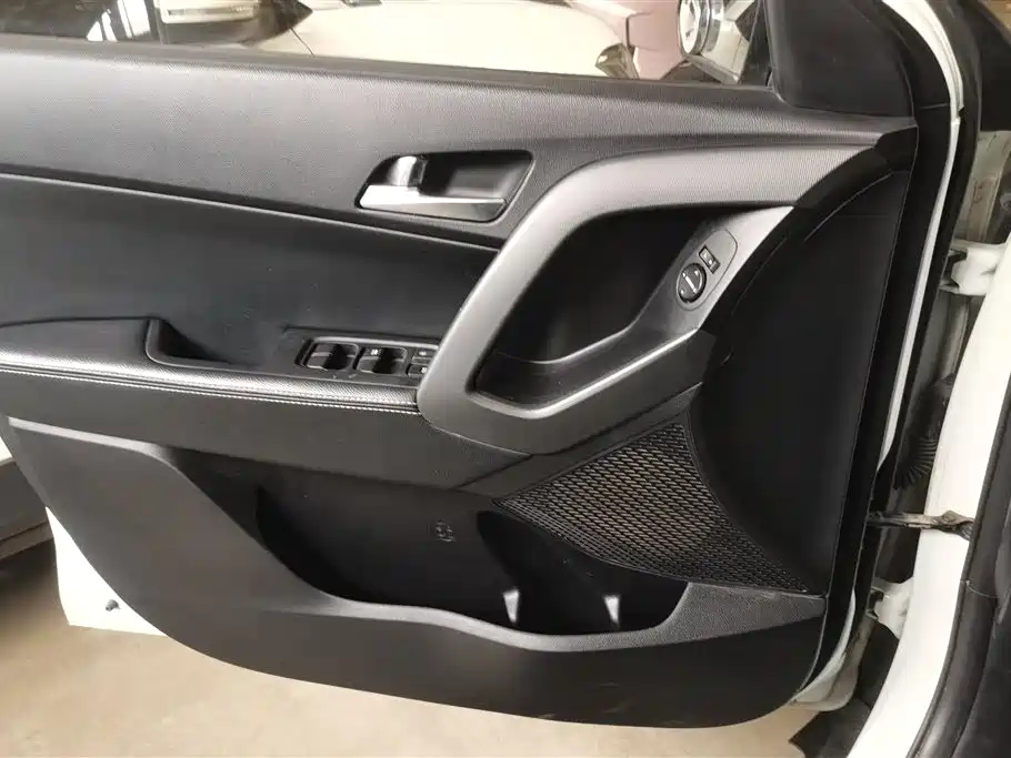 Hyundai Beijing Hyundai ix25 2017 1.6L Automatic Smart Edition фото 7