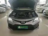 Фото 20 - Toyota Camry
