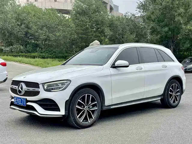 MERCEDES-BENZ GLC