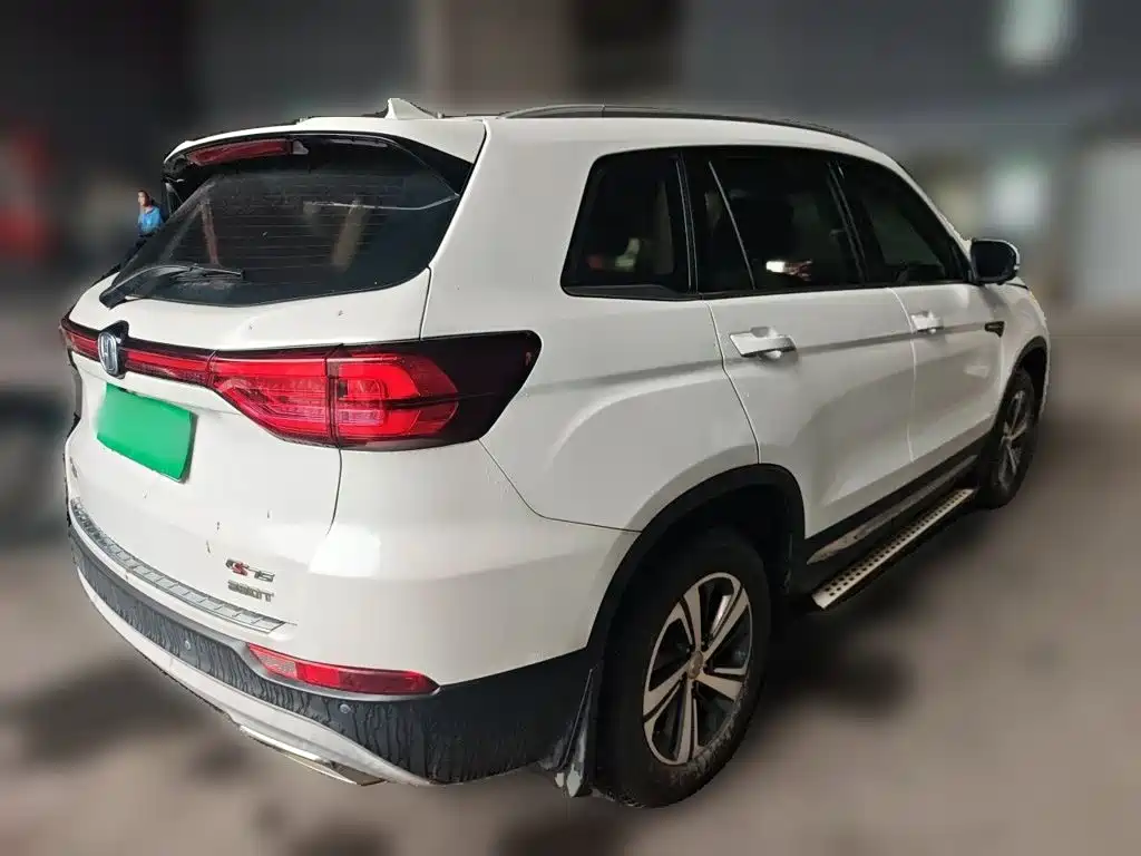 Фото 6 - Changan CS75