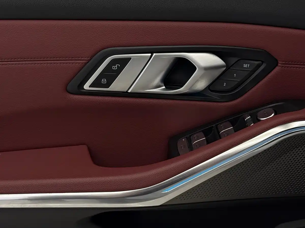 BMW 3 Series 2023 320Li M Sport Package фото 7