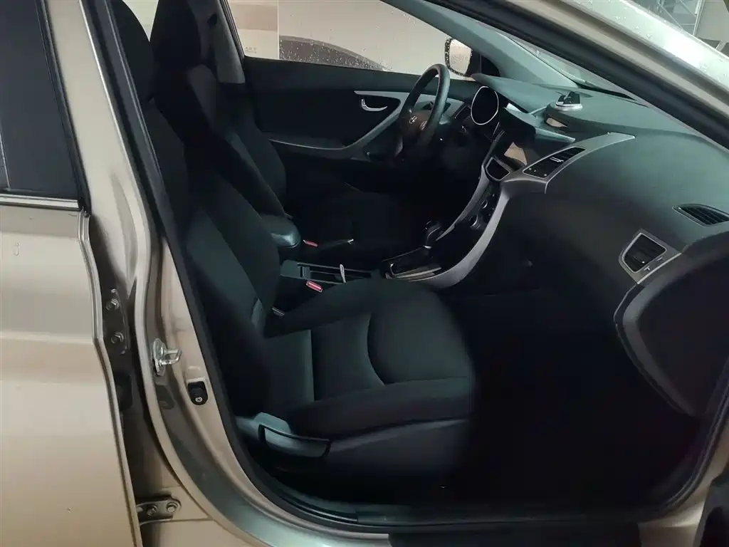 Hyundai Langdong 2016 1.6L Automatic Premium Edition фото 25