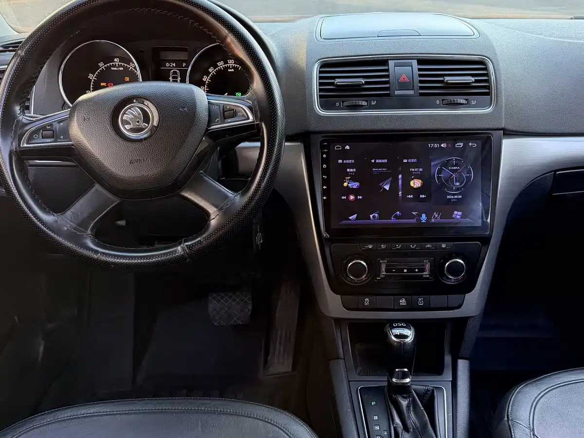 Škoda Yeti 2014 2014 1.8TSI DSG Polar Edition
