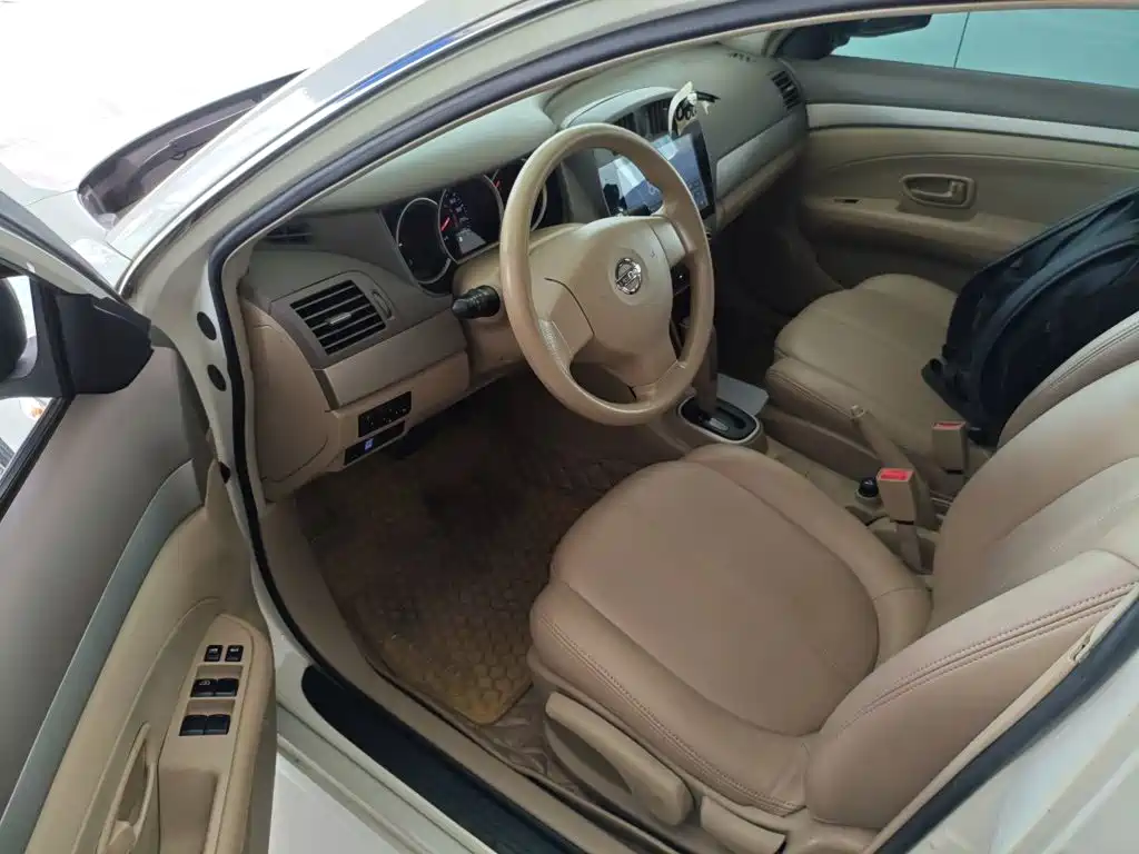 Фото 13 - Nissan Sylphy