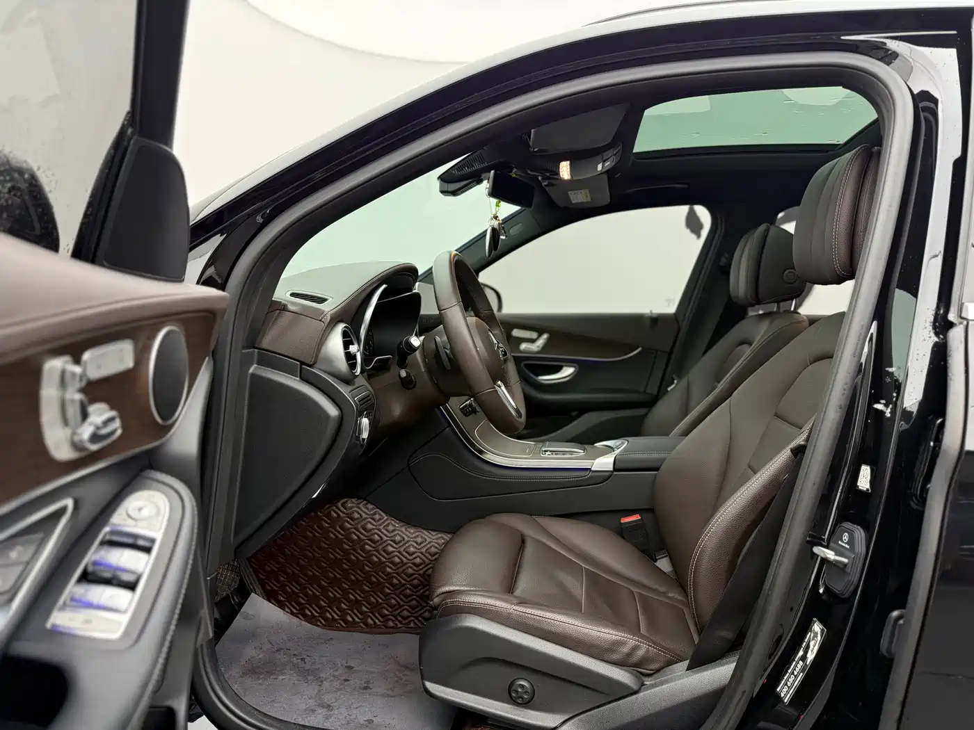 Mercedes-Benz GLC 2021 GLC 260 L 4MATIC Luxury фото 8