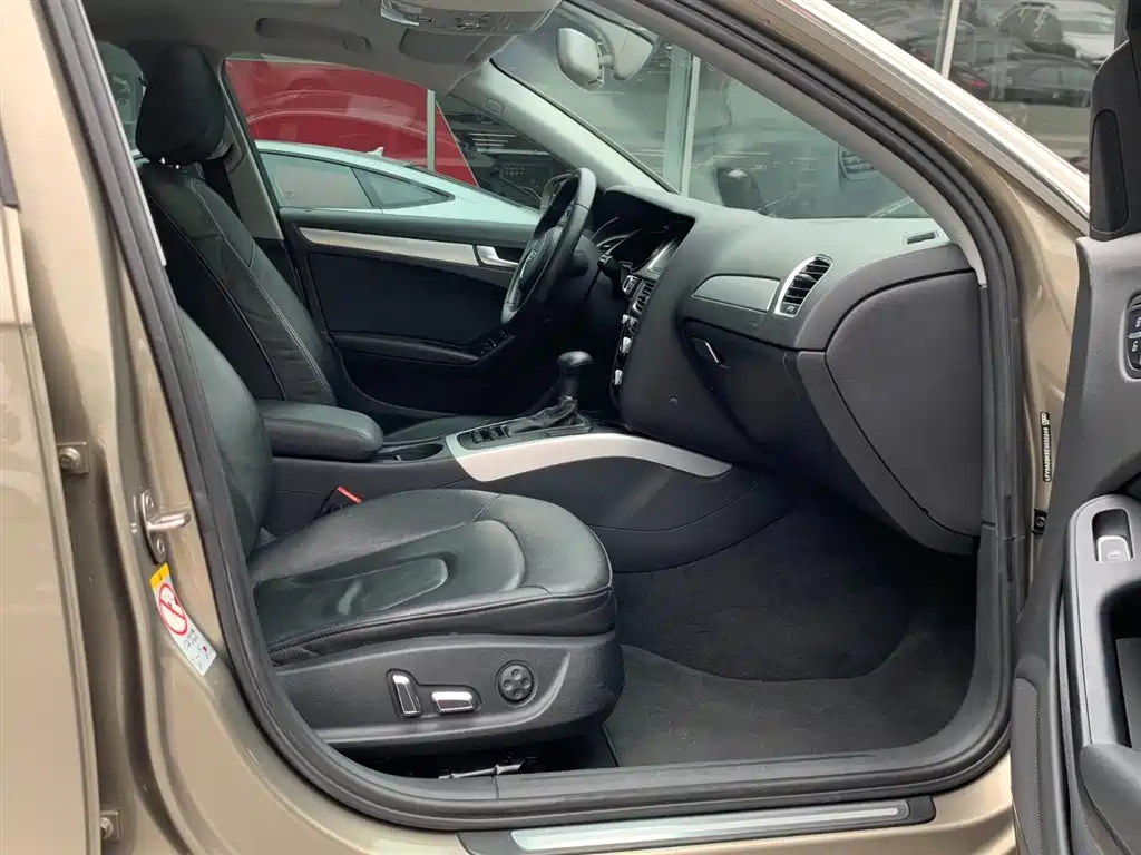 Audi A4L 2013 35 TFSI Automatic Standard фото 19