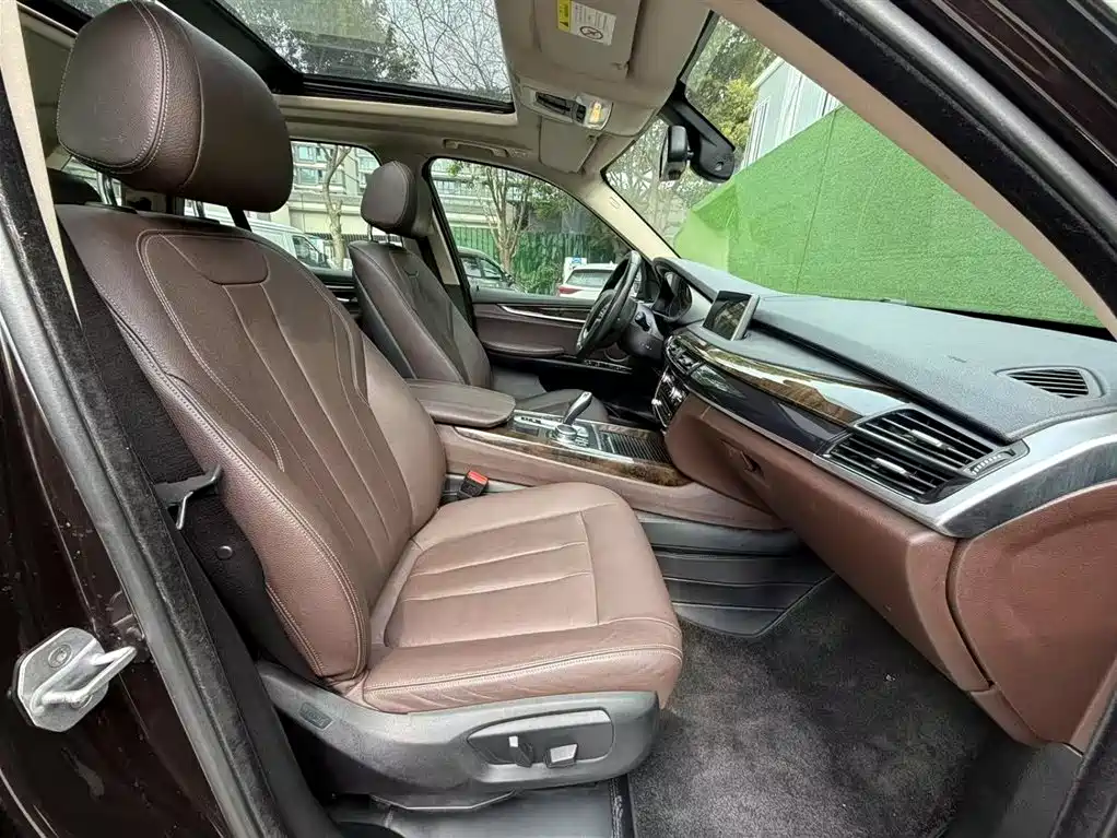 BMW X5 (Import) 2017 xDrive28i фото 14