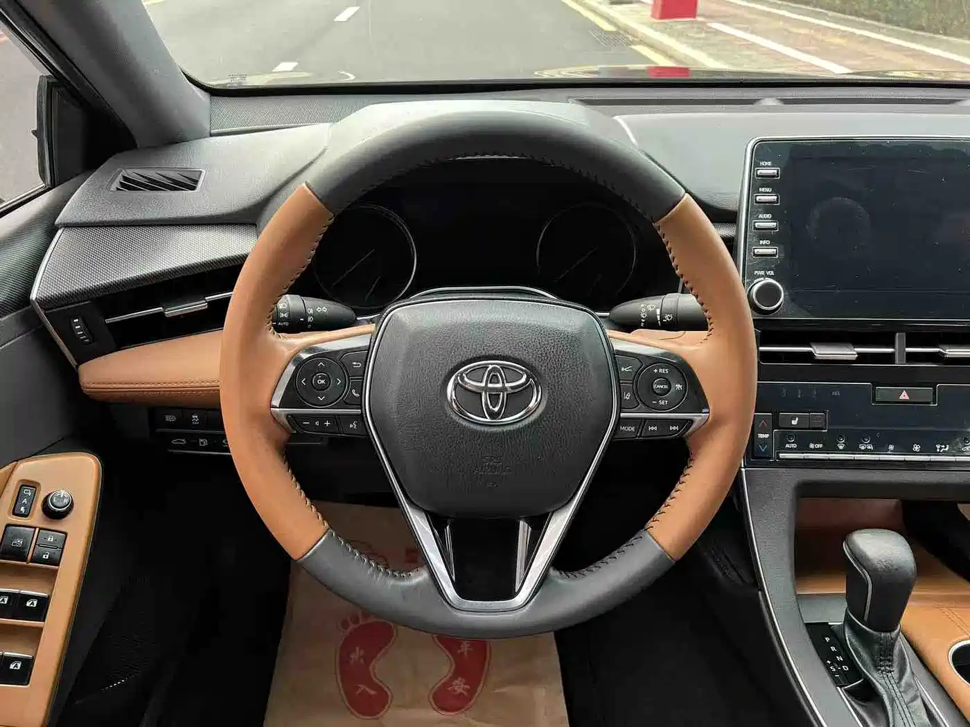 Toyota Avalon 2019 Hybrid 2.5L XLE Premium Edition China VI фото 12
