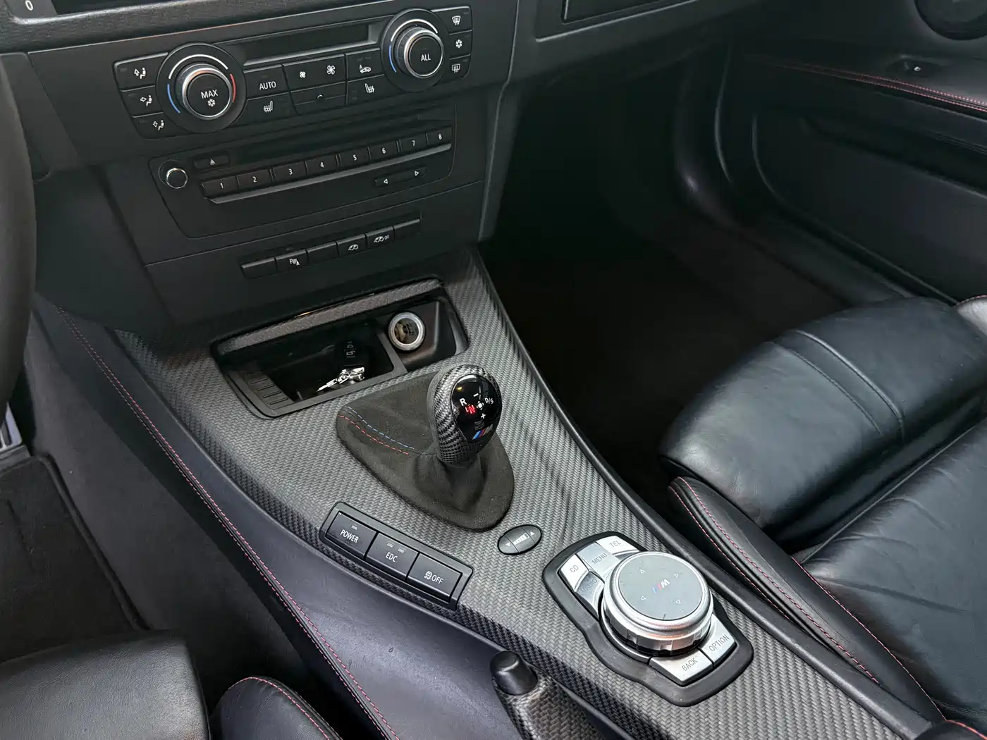 BMW M3 2011 M3 Coupe Carbon Fiber Roof Edition фото 6