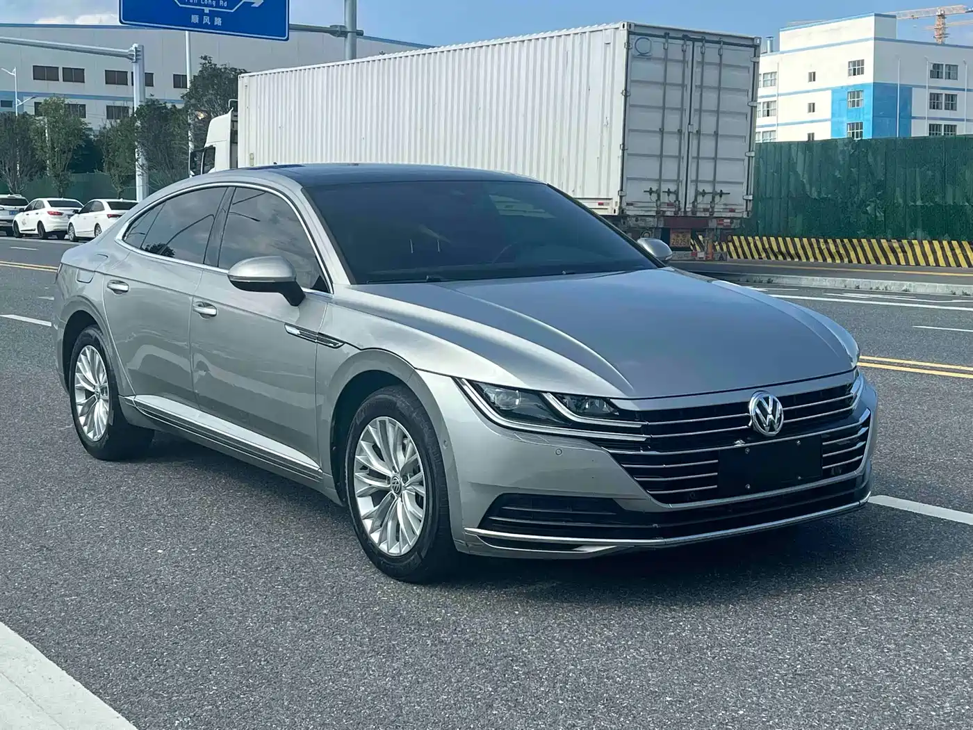 Volkswagen FAW-Volkswagen CC 2019 330TSI Charming Appearance (China V) фото 3