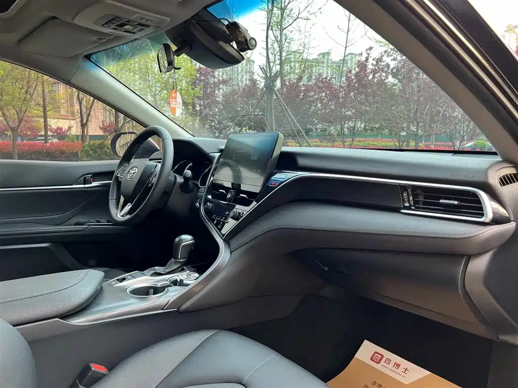 Toyota Camry 2021 2.0G Luxury Edition фото 13