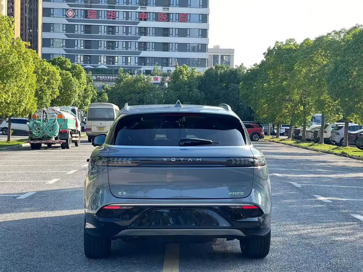 Voyah Auto VOYAH FREE 2021 AWD Standard Range Extender Exclusive Luxury Package фото 9
