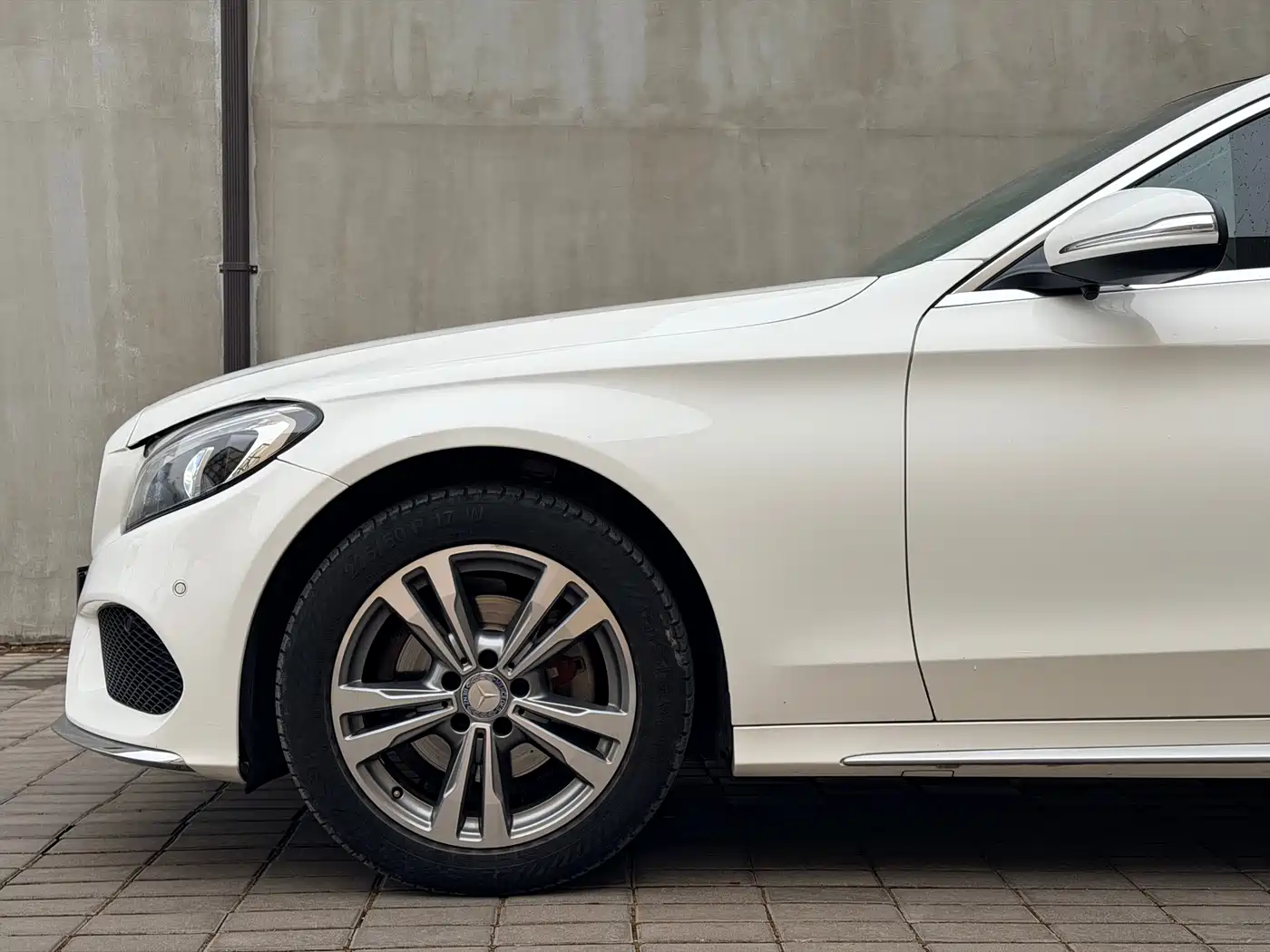 Mercedes-Benz C-Class 2017 C 200 L Sport фото 9