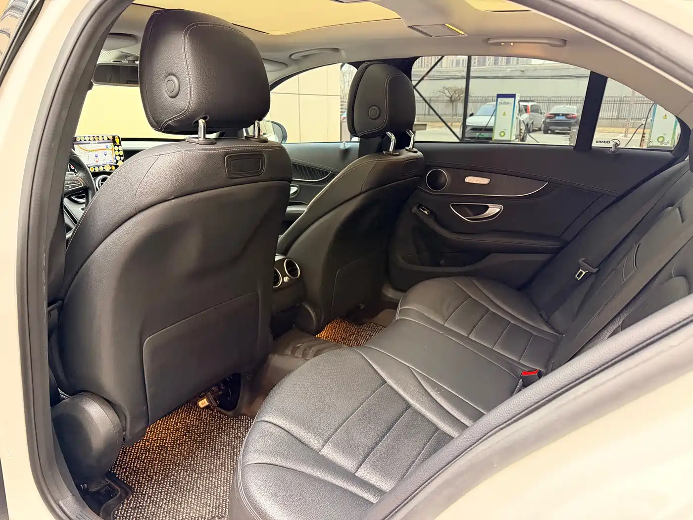 Mercedes-Benz C-Class 2017 C 200 L Sport фото 15