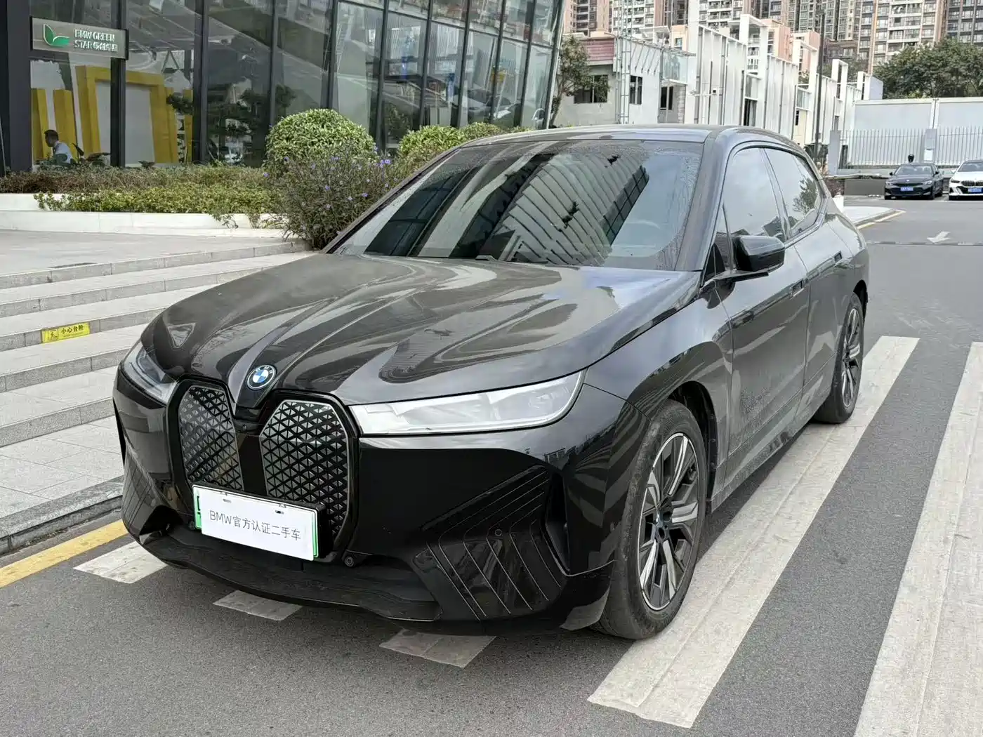 BMW IX