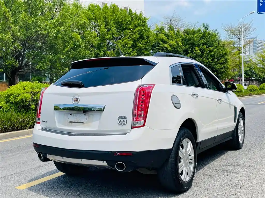 Cadillac SRX 2015 3.0L Elite фото 4