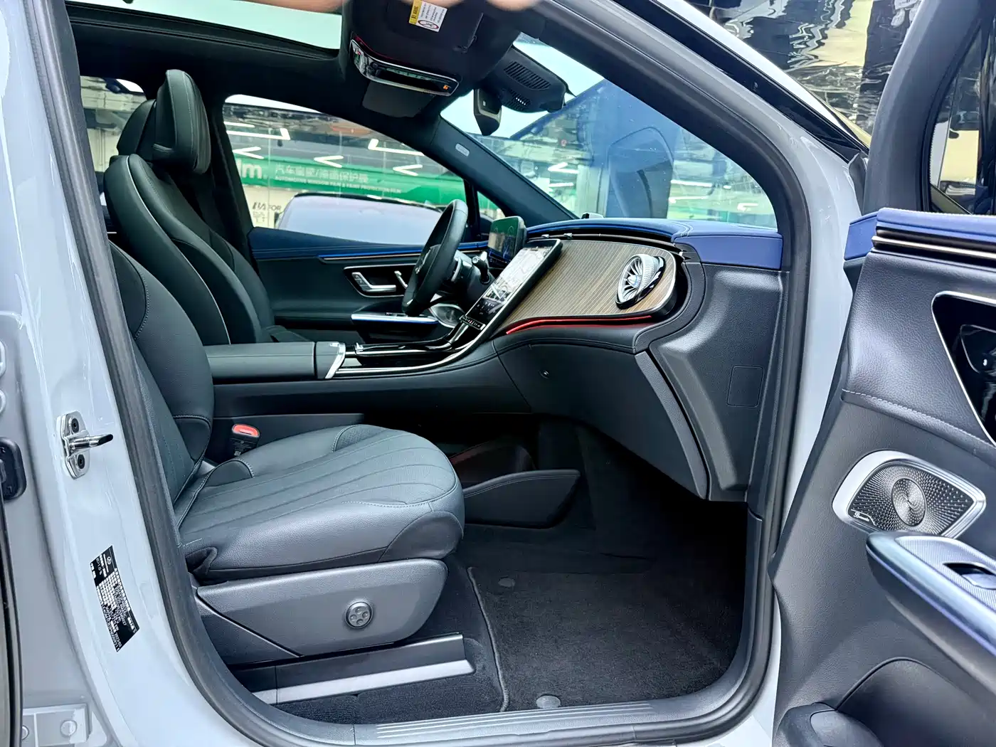 Mercedes-Benz EQE SUV 2023 350 4MATIC Luxury Edition фото 11
