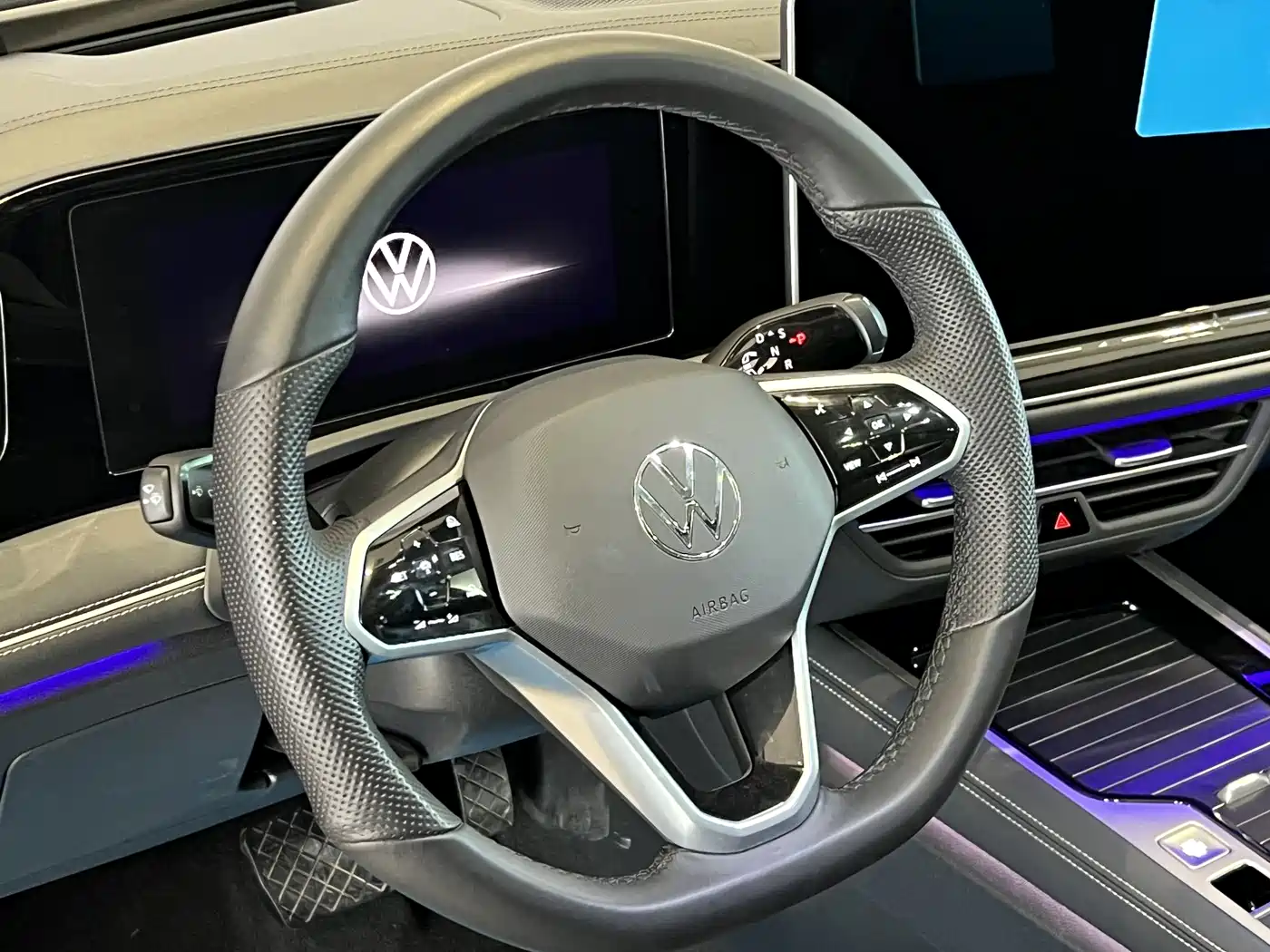 Volkswagen Magotan 2024 380TSI DSG Luxury Edition (Daimai Package) фото 10