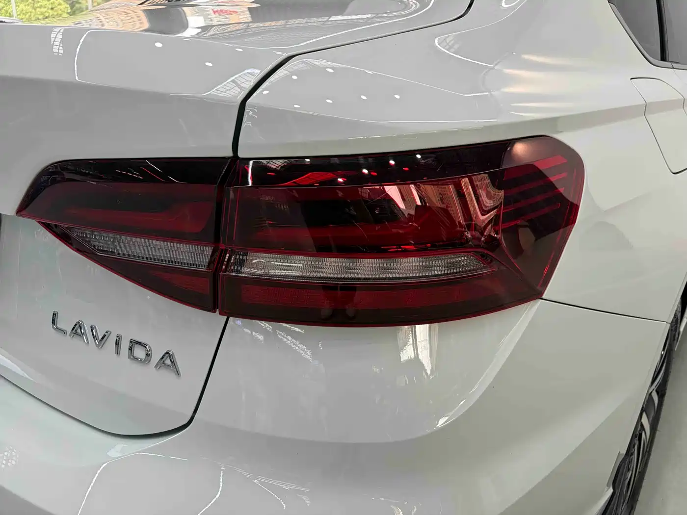 Volkswagen Lavida 2023 1.5L Automatic Starlight 5 Million Edition фото 14