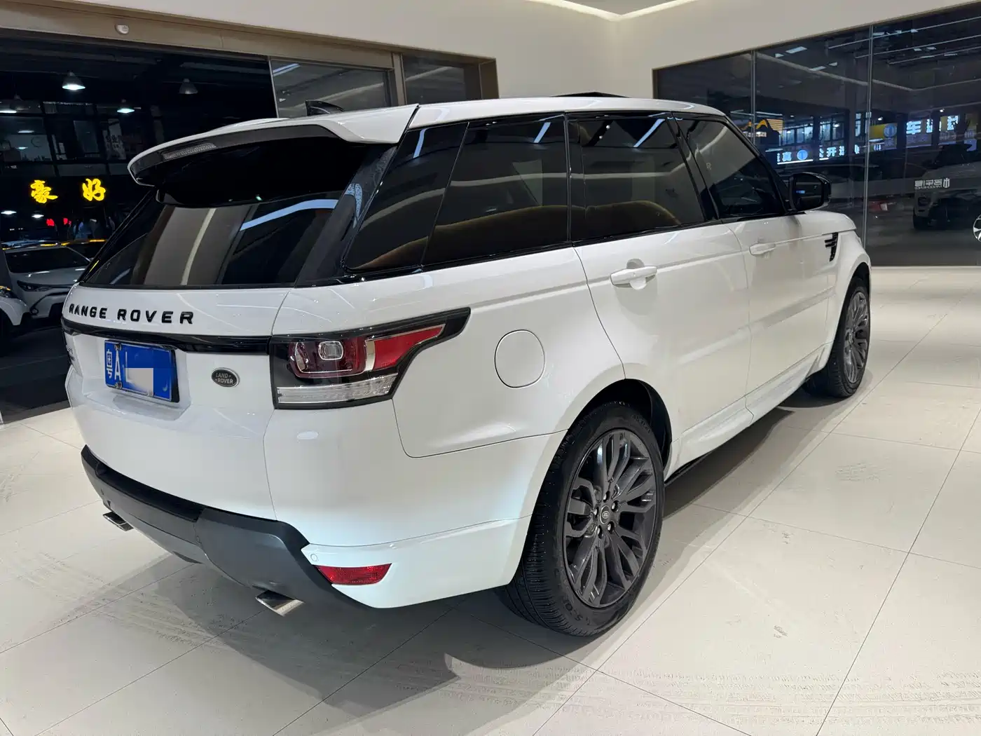 Land Rover Range Rover Sport 2017 3.0 SC V6 HSE DYNAMIC фото 6