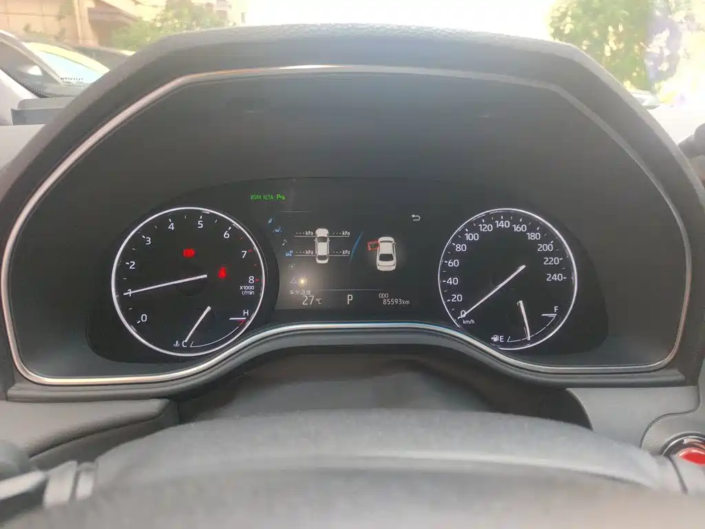 Photo 7 - Toyota Avalon