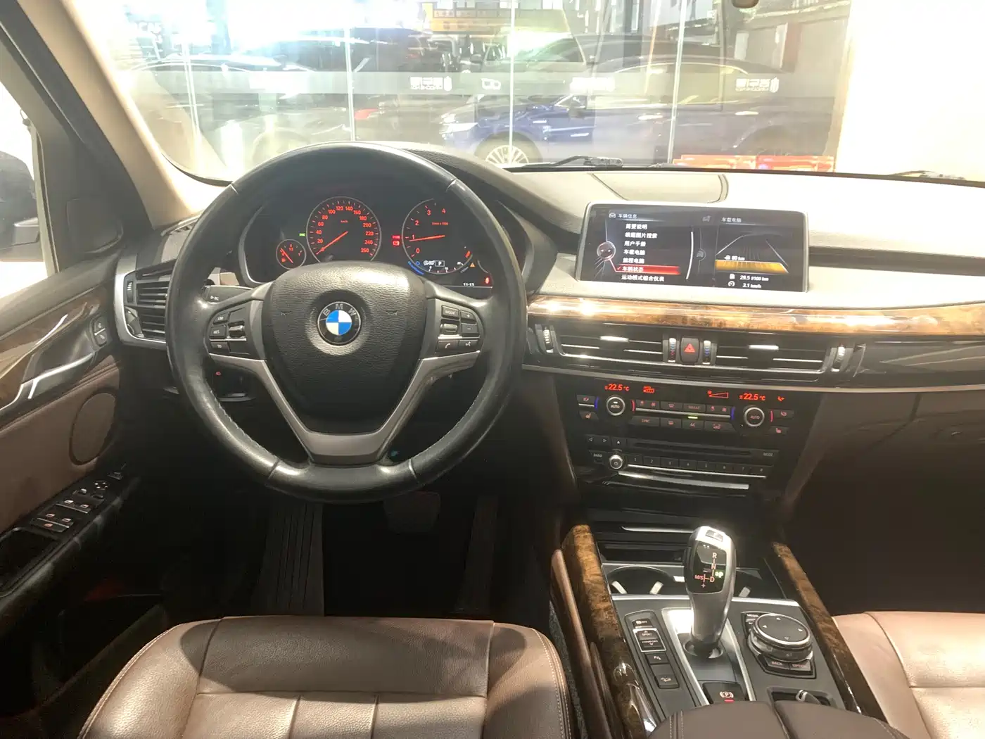 BMW X5 (Import) 2015 xDrive28i фото 9