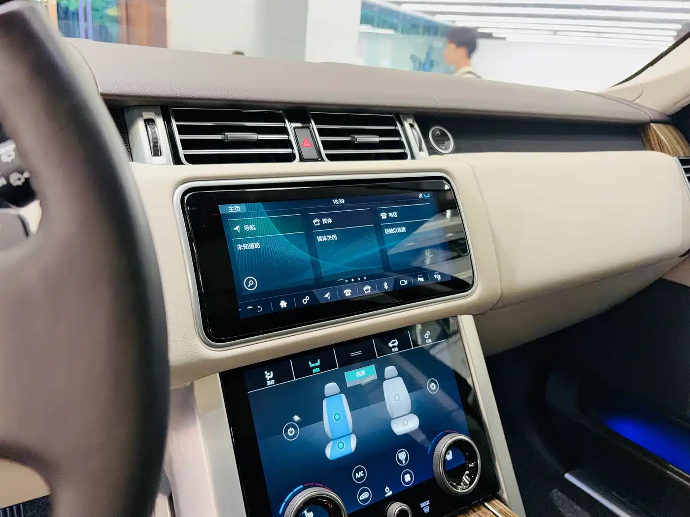 Land Rover Range Rover 2019 3.0 SCV6 Heritage Edition фото 12