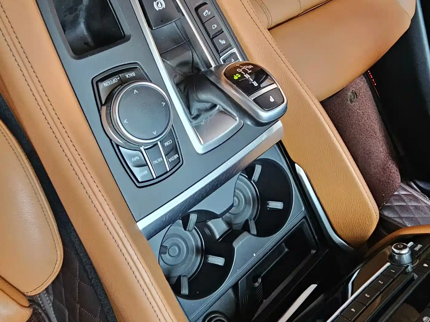 BMW X6 2017 xDrive35i Luxury фото 6