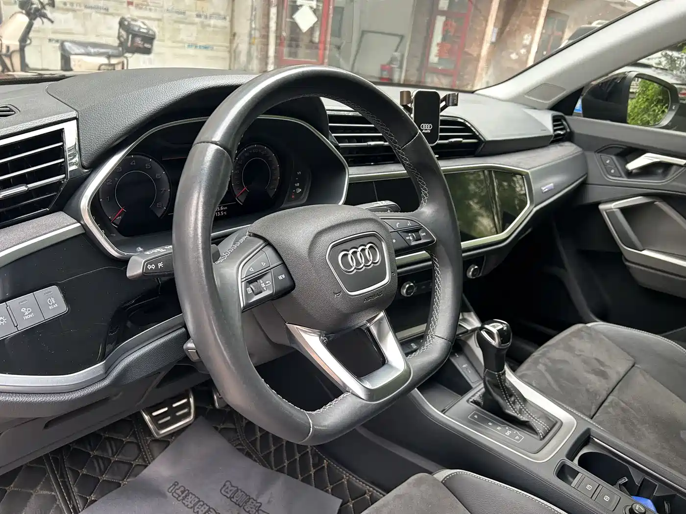 Audi Q3 2023 35 TFSI Fashion Dynamic (1.4T) фото 11