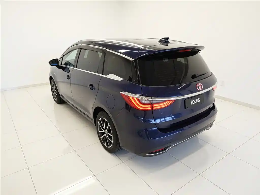 BYD Song MAX 2018 1.5T Auto Smart Connected Elite 6-Seater фото 5