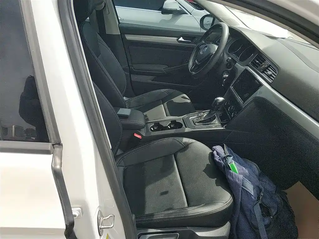 Volkswagen Lamando 2015 230TSI DSG Style фото 25