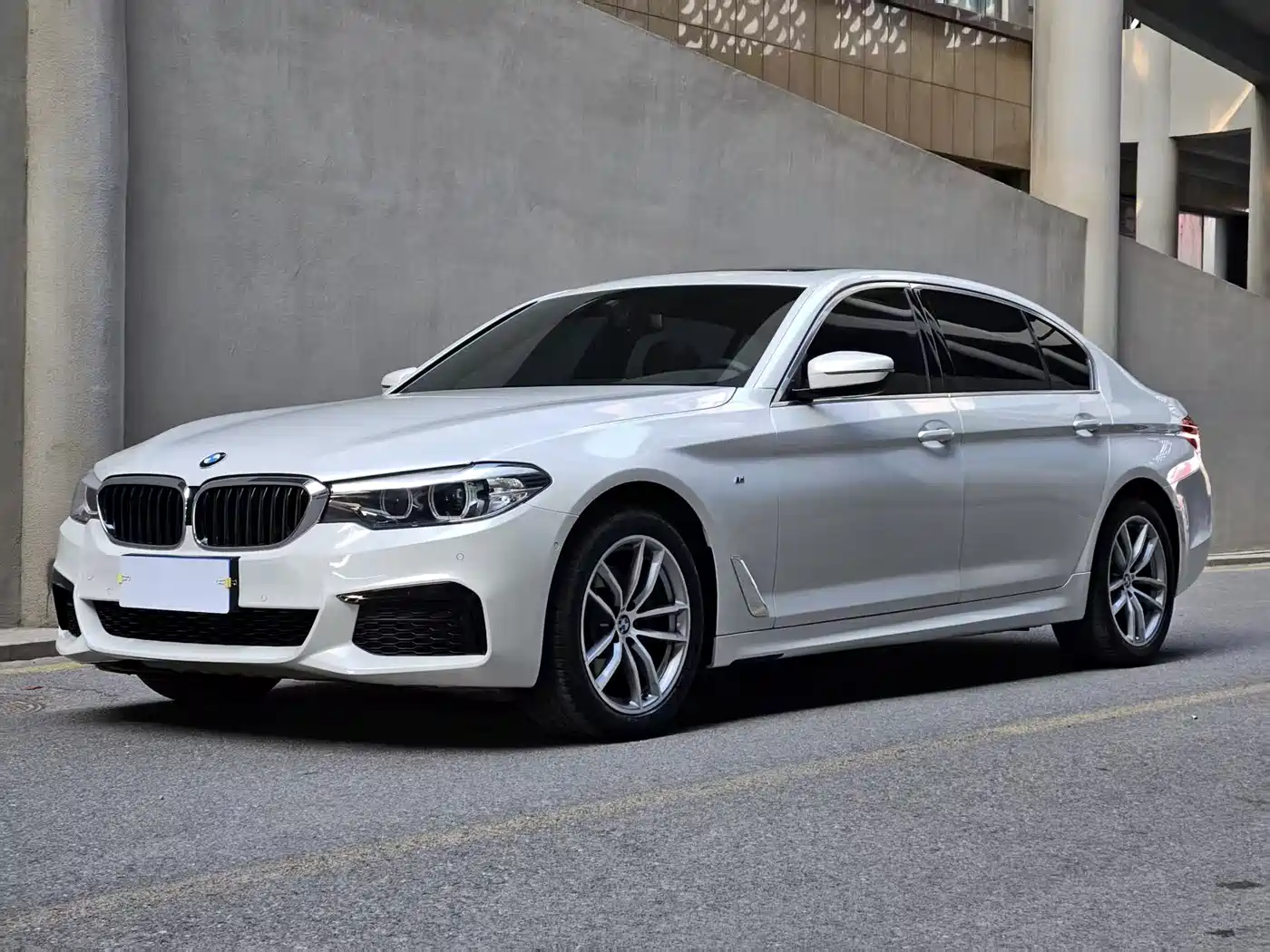 BMW 5 Series 2020 525Li M Sport Package