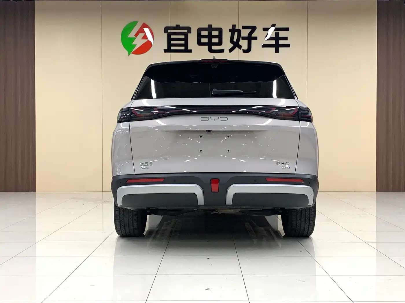 BYD Hai Shi 07 DM-i 2025 150 Pilot+ Edition фото 6