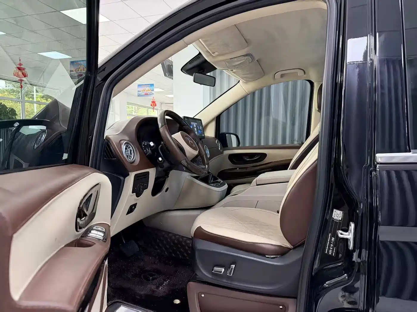 Mercedes-Benz Vito 2021 2.0T Elite 7-Seater фото 7