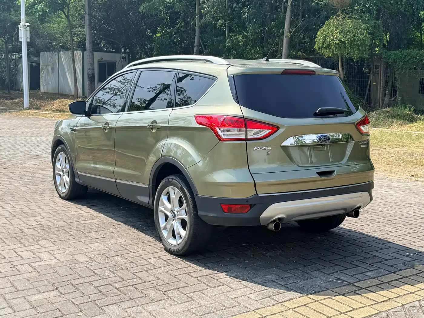Ford Kuga 2015 2015 2.0L GTDi 4WD Sport