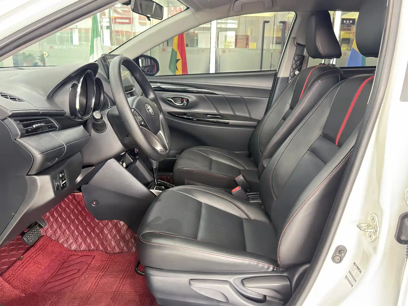 Toyota YARiS L Zhi Xuan 2022 Zhi Xuan X 1.5L CVT Luxury PLUS Edition фото 4