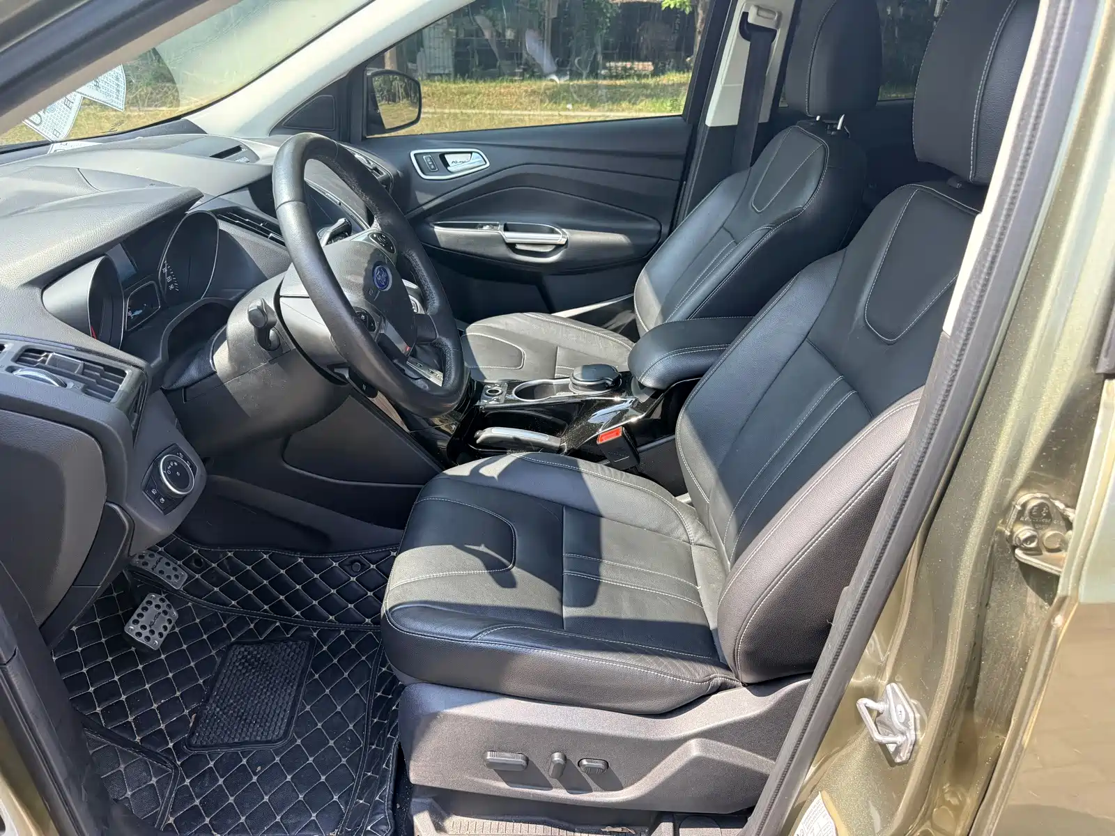 Фото 10 - Ford Kuga