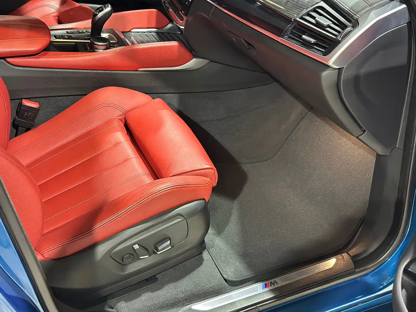 BMW X6 2017 xDrive35i M Luxury Sport фото 42