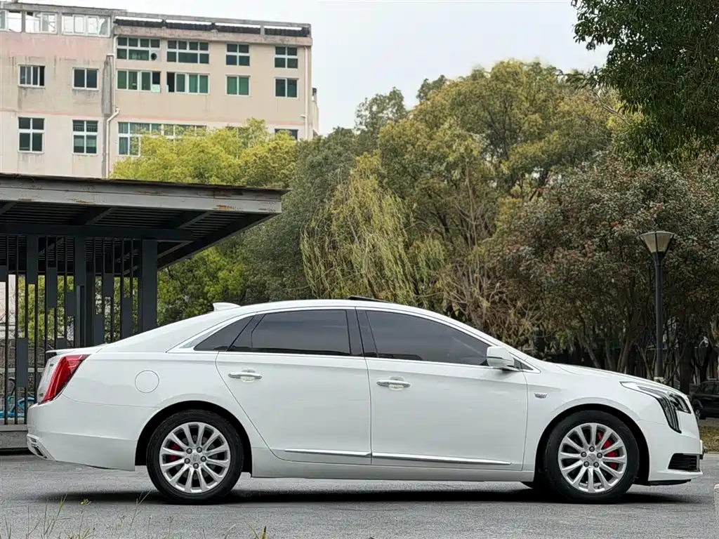 Cadillac XTS 2018 28T Elite фото 7