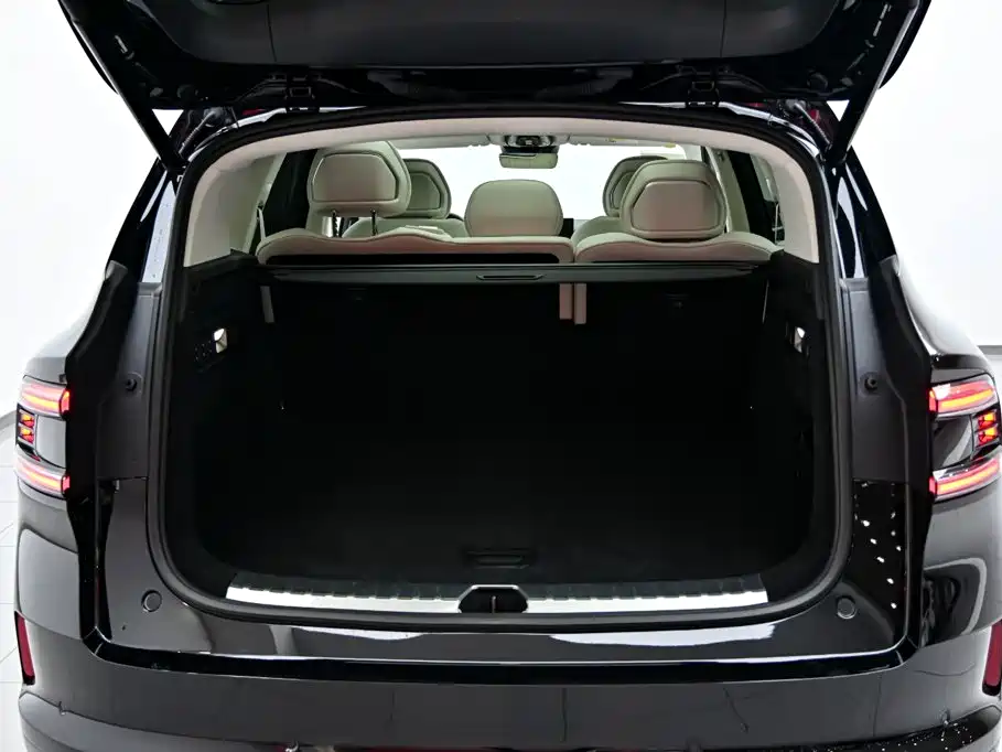 ZEEKR 8X 2026