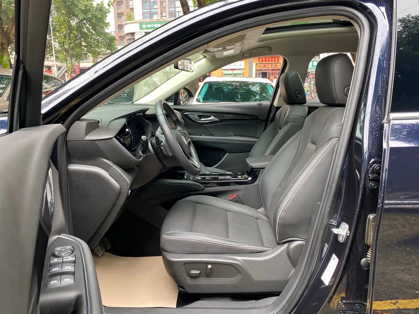 صورة 9 - Buick Envision Plus