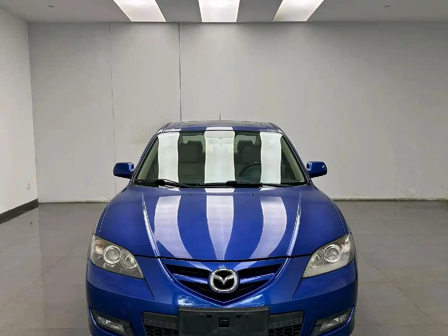 Фото 2 - Mazda 3