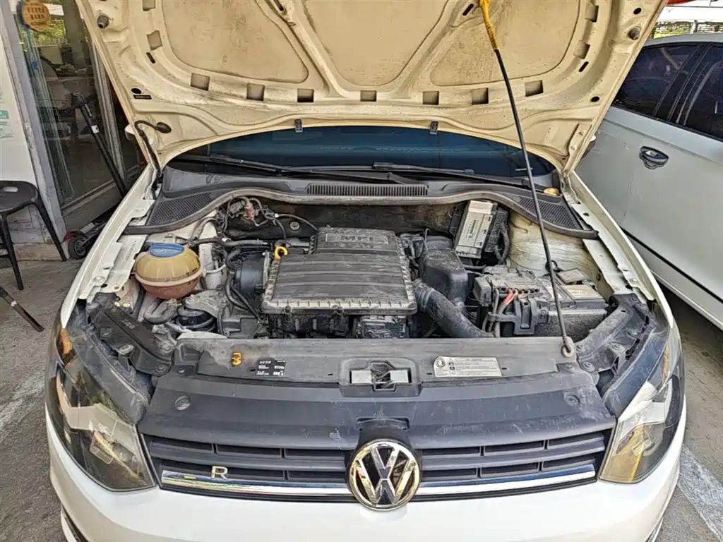 Volkswagen Polo 2018 1.5L Manual Safe Drive фото 20