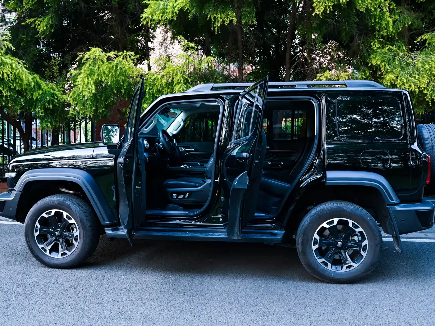 TANK TANK 300 NEW ENERGY